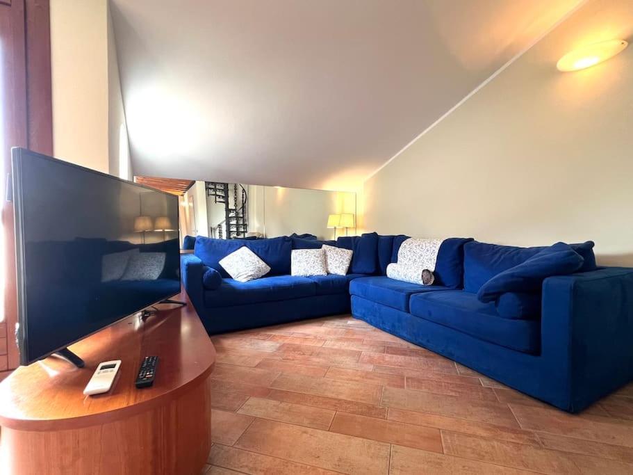Attico In Piazza Matteotti Apartment Desenzano del Garda Ngoại thất bức ảnh