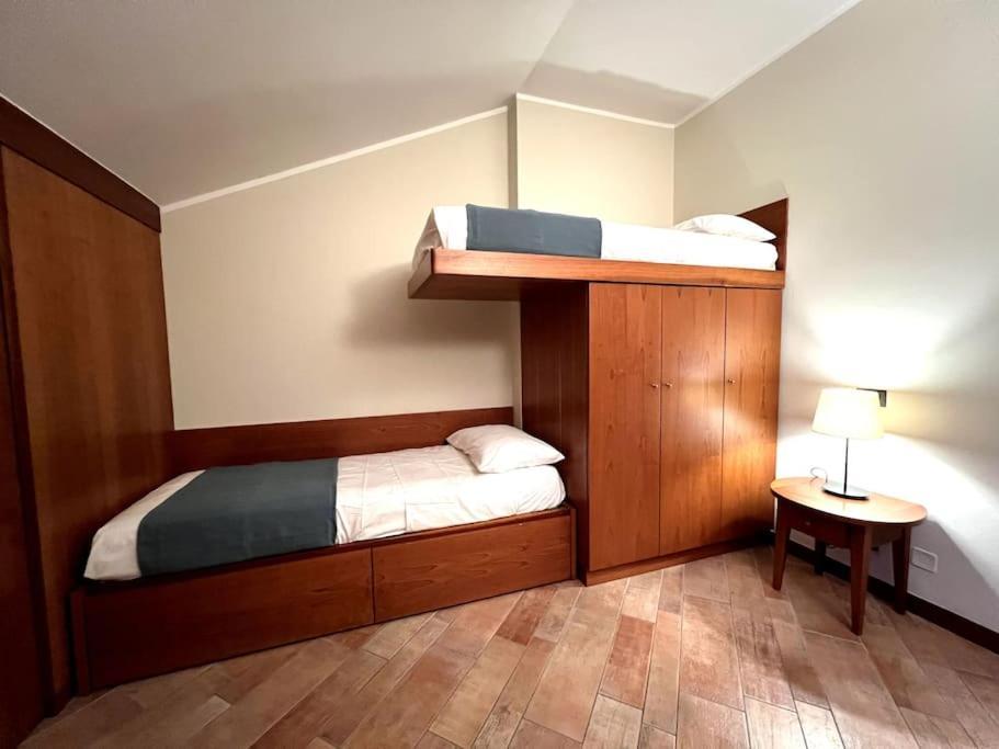 Attico In Piazza Matteotti Apartment Desenzano del Garda Ngoại thất bức ảnh