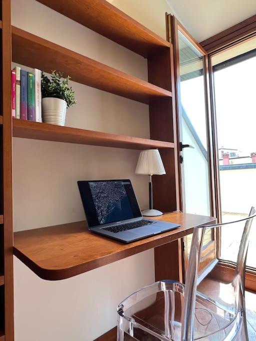 Attico In Piazza Matteotti Apartment Desenzano del Garda Ngoại thất bức ảnh
